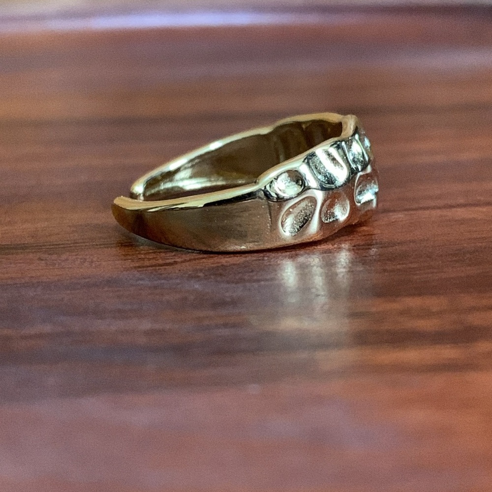 New 18K Gold Plated Titanium Steel Textured Ring Size 8 - Picture 4 of 6
